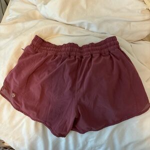 Lululemon Mid Rise Shorts Size 4 Burgundy